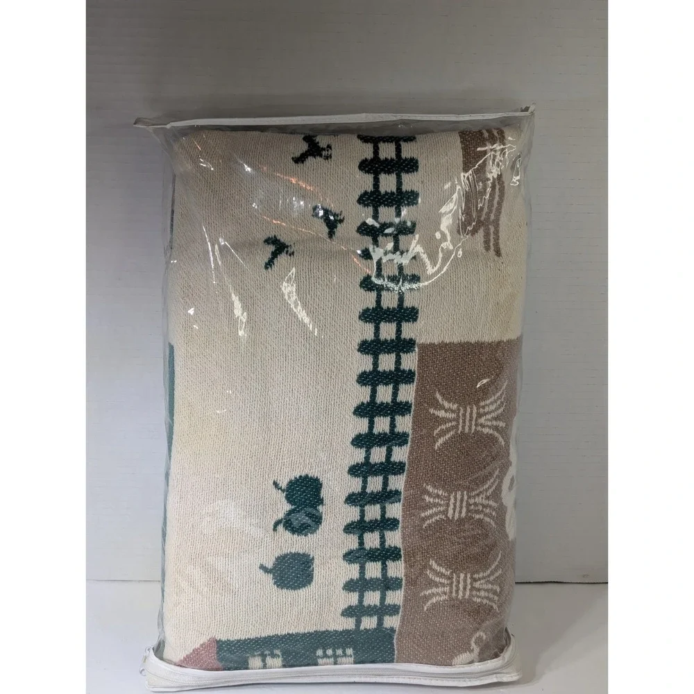 Vintage Crown Crafts 100% Cotton Year Round Heart Farmhouse 90s Throw Blanket